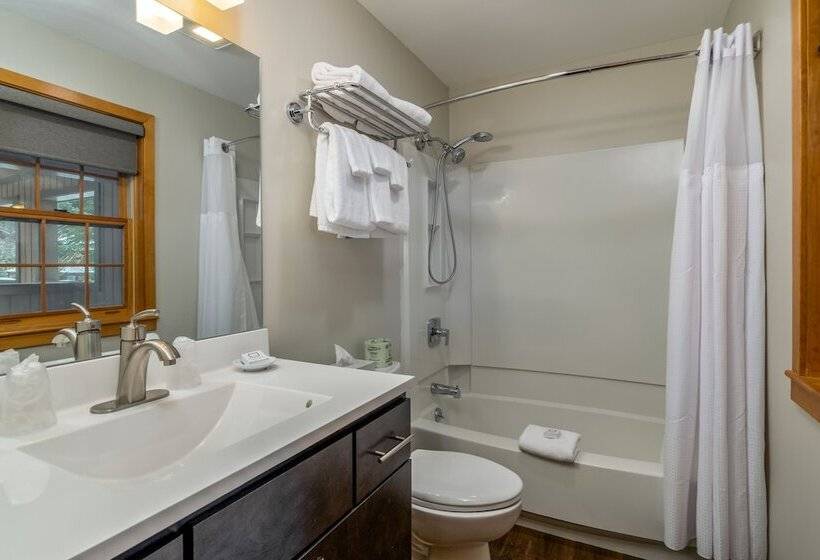 Семейные Апартаменты 3 Спальни, Grey Fox Inn