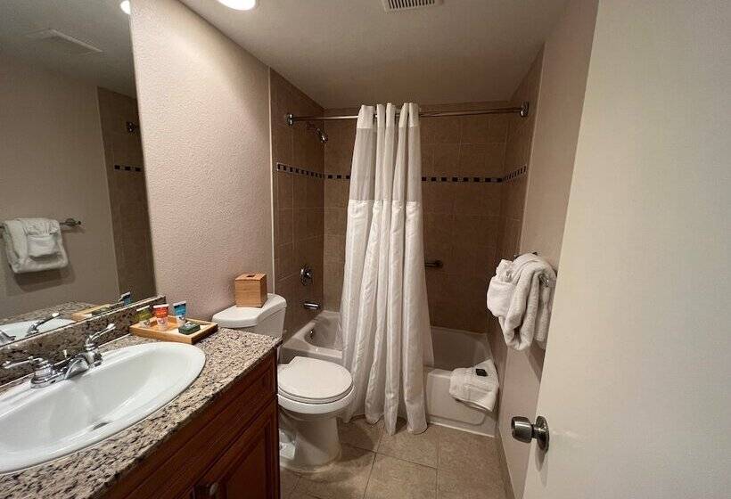 סוויטה, Gulfstream Manor