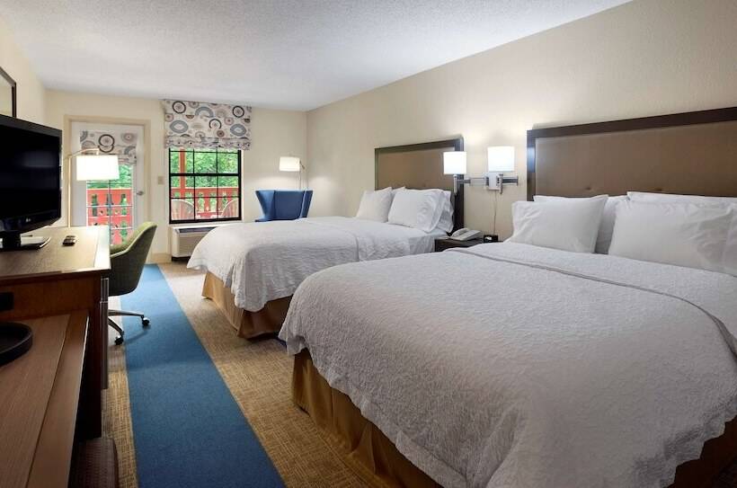 스탠다드 룸 퀸사이즈 침대, Hampton Inn Helen