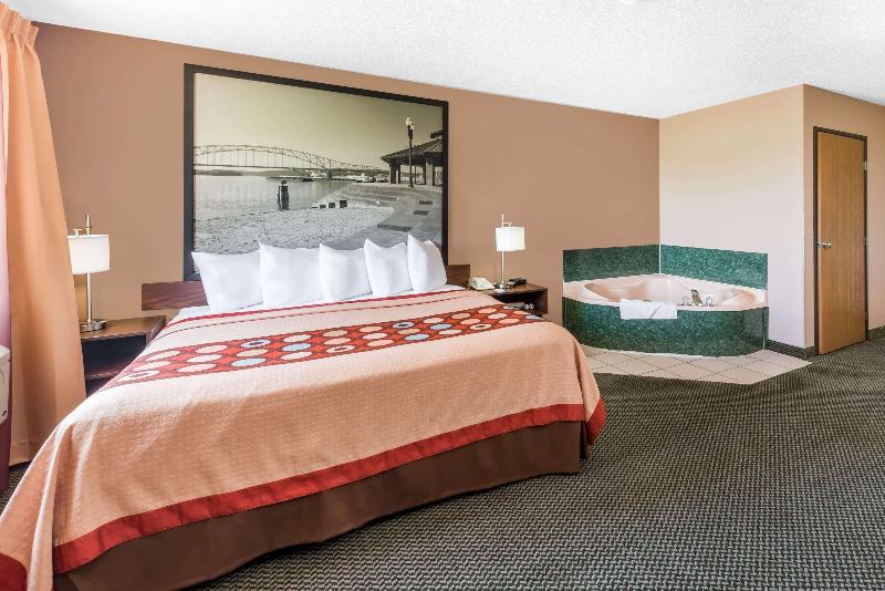 Standardrum King Size Säng, Super 8 By Wyndham Humble Houston Fallcreek