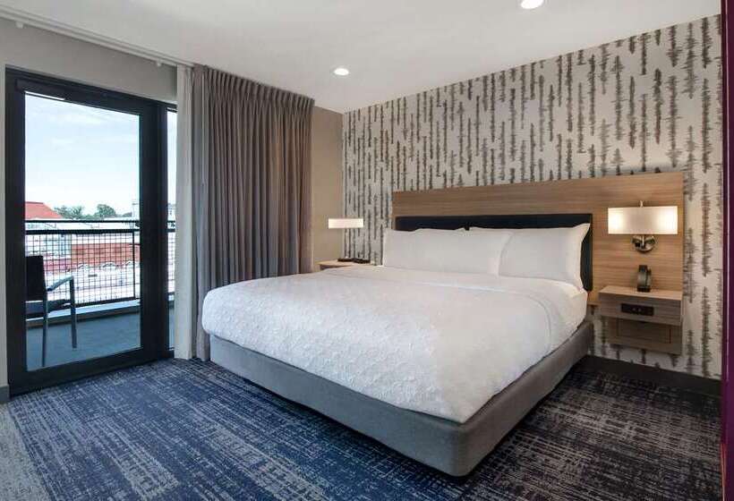 Люкс Deluxe Кровать Кинг, Auburn Hills