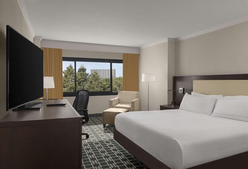 Номер Executive, Doubletree By Hilton Fort Lee   George Washington Bridge