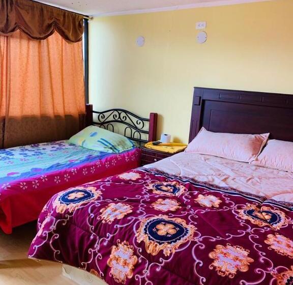اتاق استاندارد چهار تخته, Hostal Rosita Latacunga