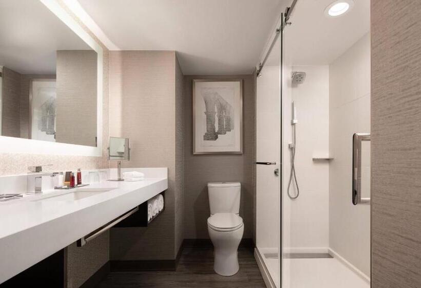 장애인용 디럭스룸, Marriott Riverside At The Convention Center