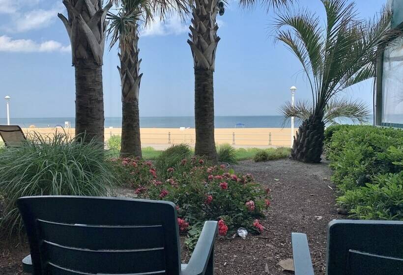 장애인을 위한 스위트, Holiday Inn & Suites Virginia Beach   North Beach, An Ihg