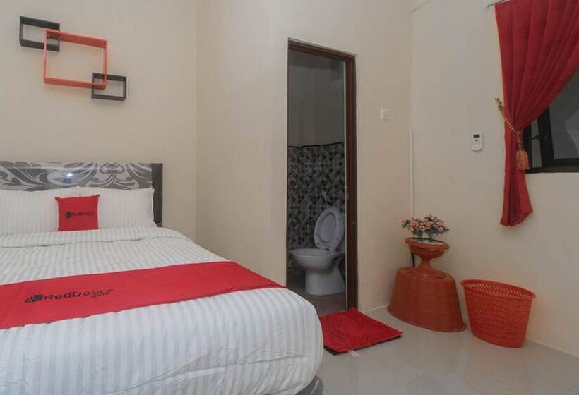 Номер Стандарт, Reddoorz Syariah Near Politeknik Negeri Madiun