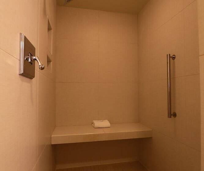 스탠다드 룸 더블 침대 2개, Roanoke & Conference Ctr, Curio Collection By Hilton 