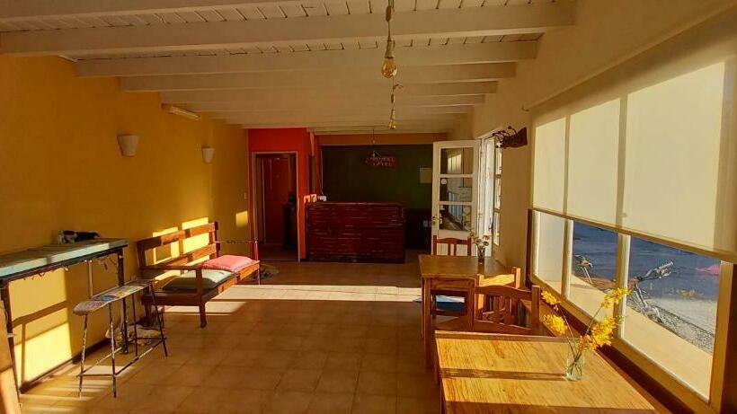 تختخواب در اتاق مشترک, Hostel Yatel