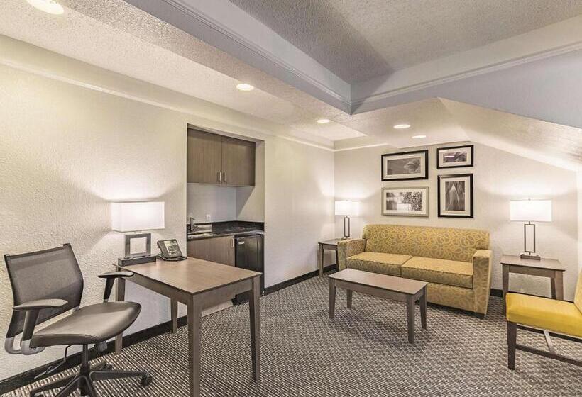 キングサイズベッドのデラックススイート, La Quinta By Wyndham Austin At The Domain