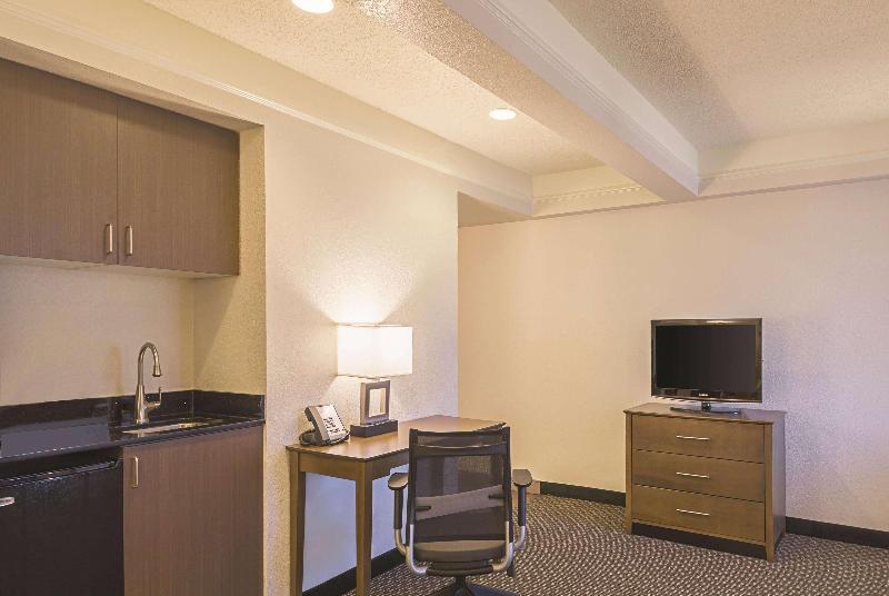 キングサイズベッドのデラックススイート, La Quinta By Wyndham Austin At The Domain