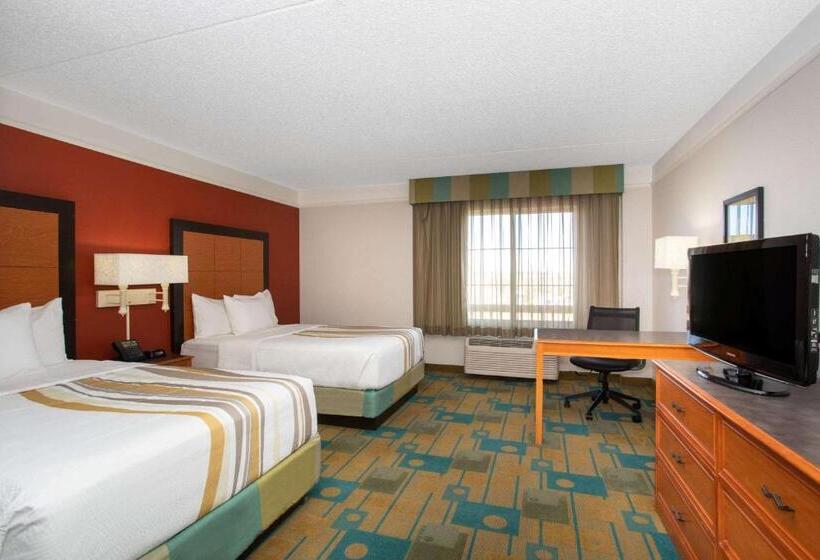 Номер Deluxe, La Quinta By Wyndham Denver Southwest Lakewood