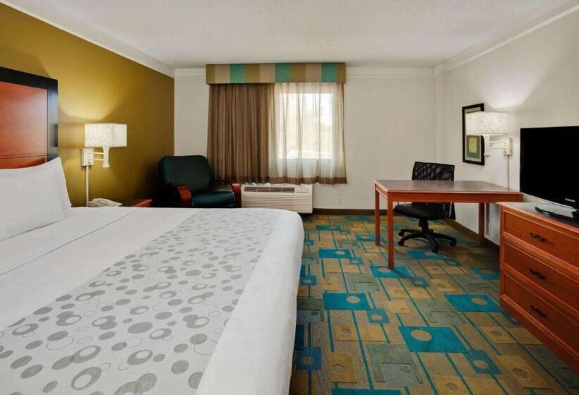 Номер Стандарт Кровать Кинг Адаптированный для Инвалидов, La Quinta By Wyndham St. Pete Clearwater Airport