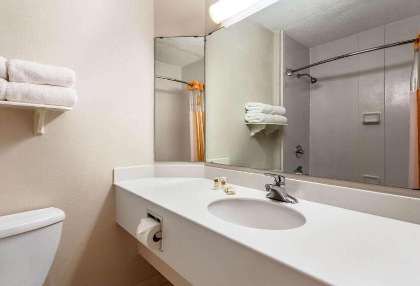 Номер Deluxe Кровать Кинг, La Quinta By Wyndham St. Pete Clearwater Airport