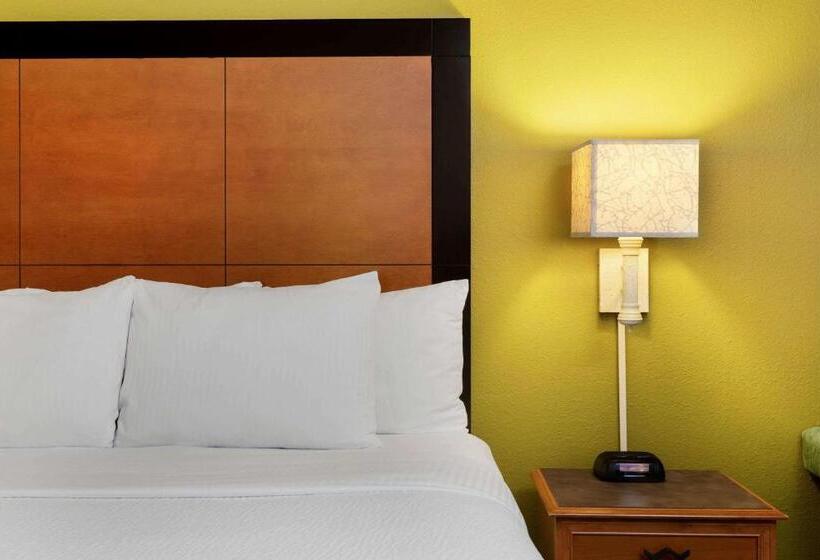 Номер Superior, La Quinta By Wyndham St. Pete Clearwater Airport