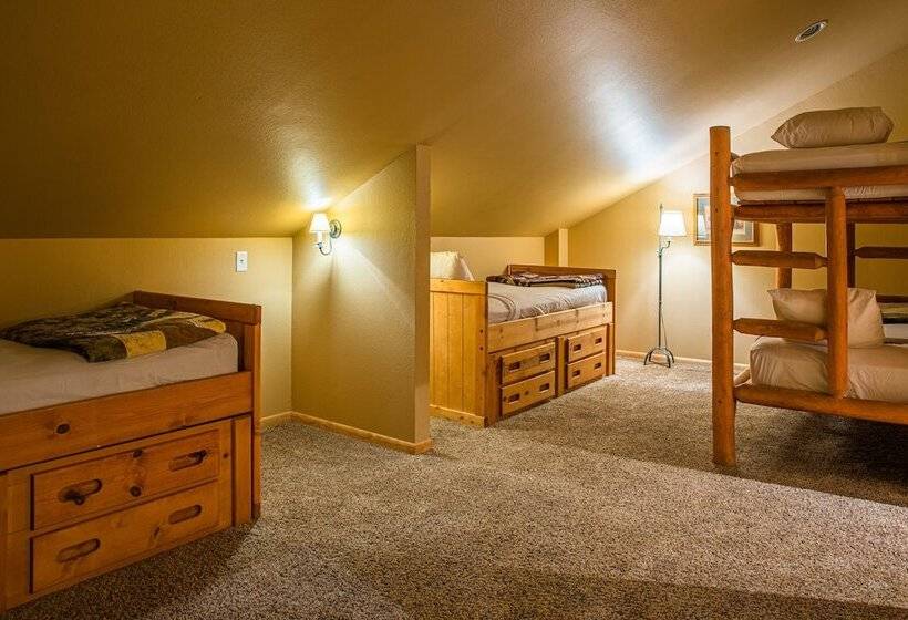 Хижина, Lodge At Palmer Gulch