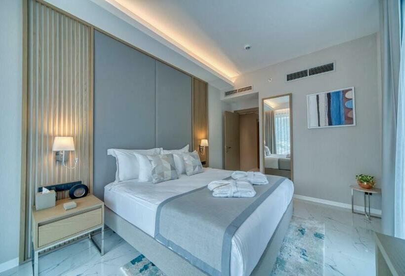 סוויטה עם ג'קוזי, Hyatt Regency Kotor Bay Resort