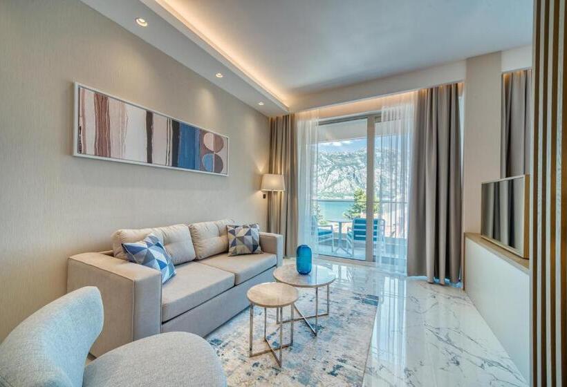 חדר דלוקס, Hyatt Regency Kotor Bay Resort