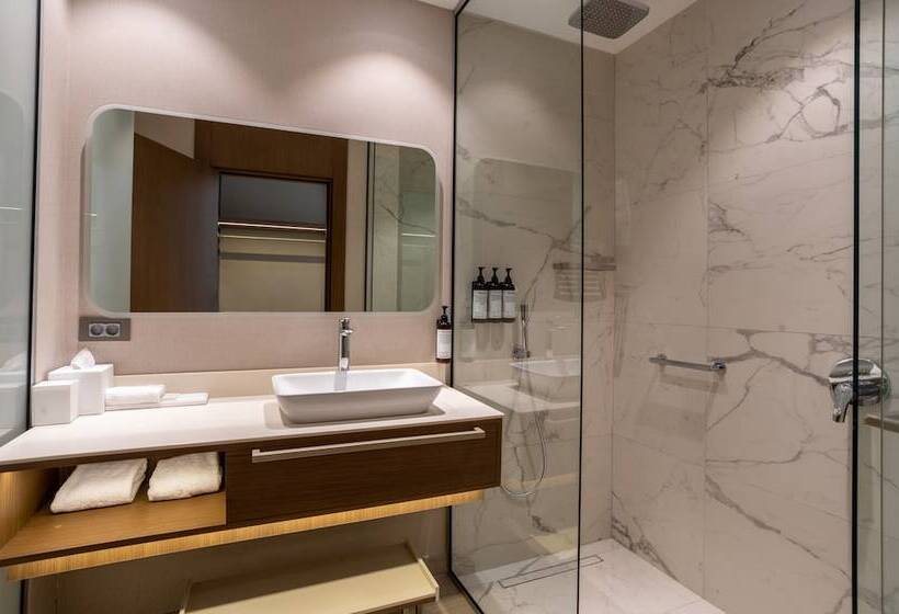 חדר דלוקס, Hyatt Regency Kotor Bay Resort