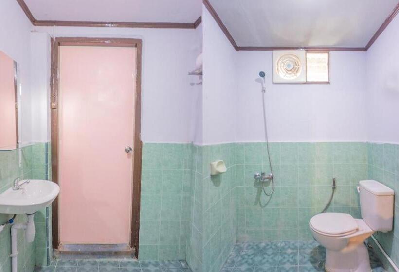 اتاق استاندارد, Oyo 2180 Vina Vira