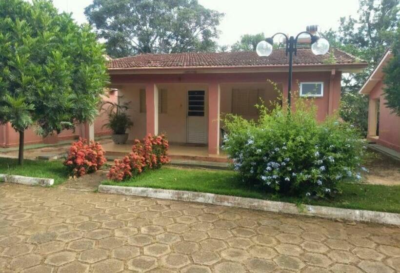샬레, Pousada Pontal Do Lago