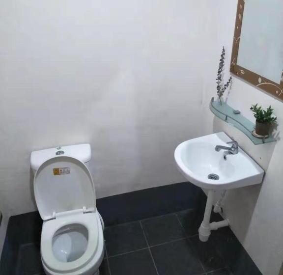 اتاق لوکس چهار تخته, Motel Kampung Kuah