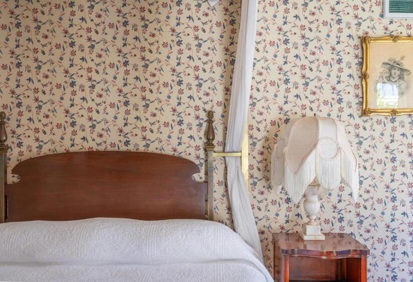 高级客房, Martine Inn