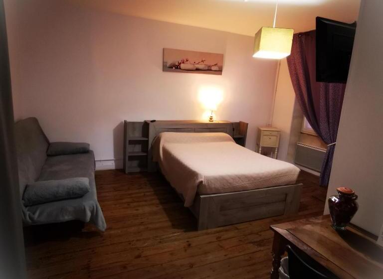 Номер Deluxe, Logis Hôtel & Restaurant Le Saint Savinien