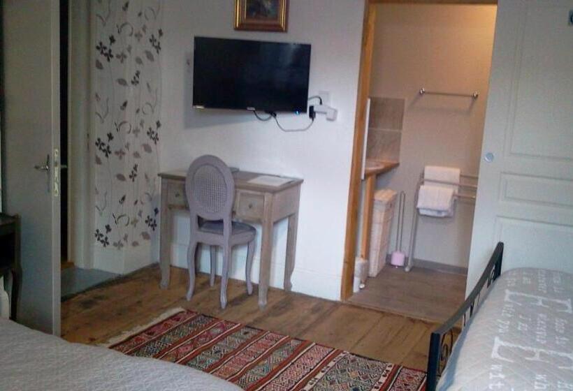 Номер Deluxe, Maison De Ville Au Pied De La Montagne Noire