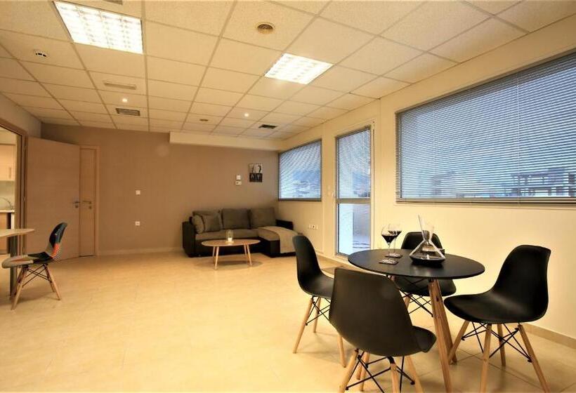 Люкс Superior, Gk Airport Suites   Free Shuttle