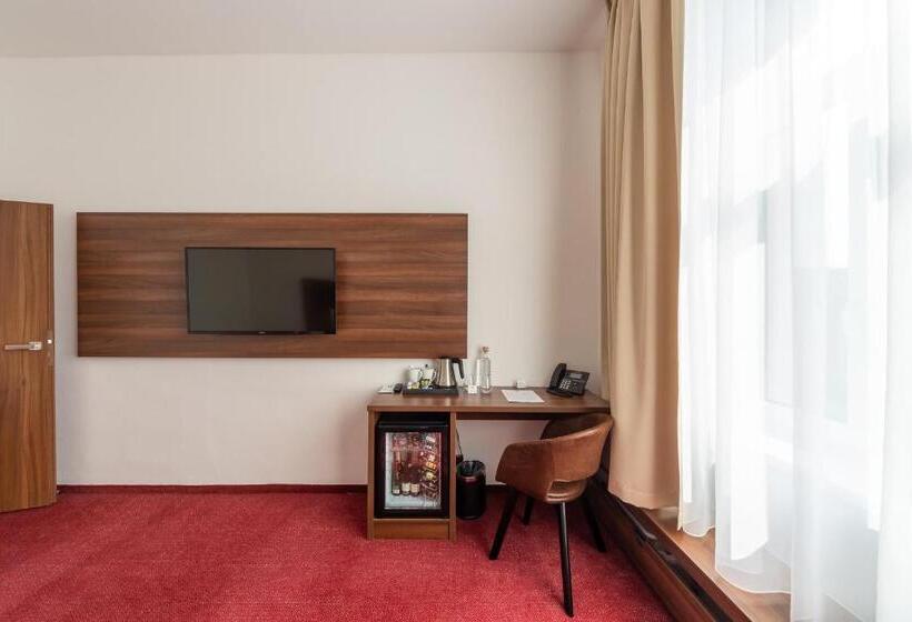Номер Deluxe, Bohemia Inn