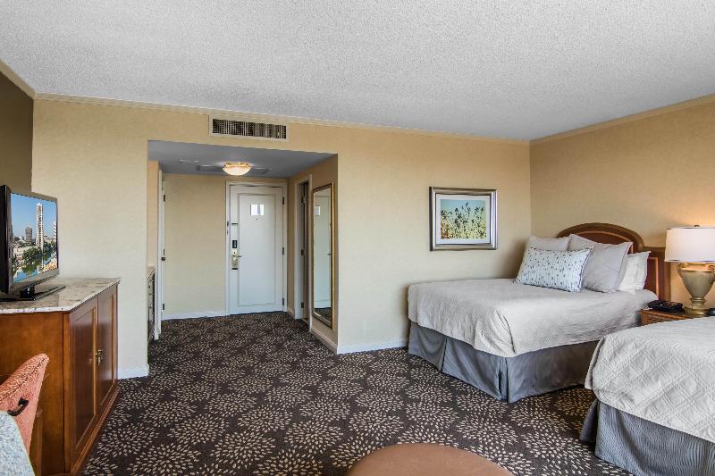 Номер Deluxe, Omni Las Colinas