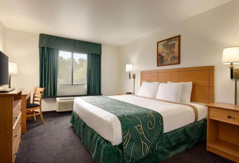 Номер Deluxe Адаптированный для Инвалидов, Travelodge By Wyndham Marysville