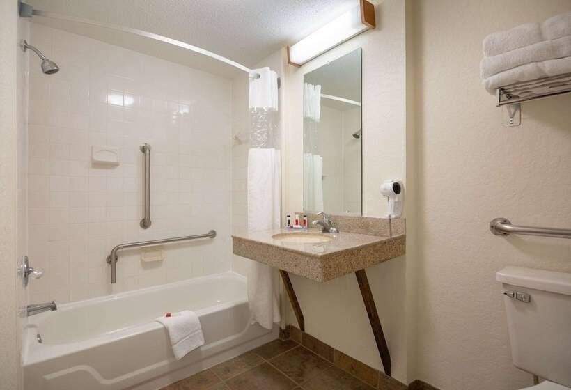 Номер Стандарт Двуспальная Кровать, Travelodge By Wyndham Outer Banks/kill Devil Hills