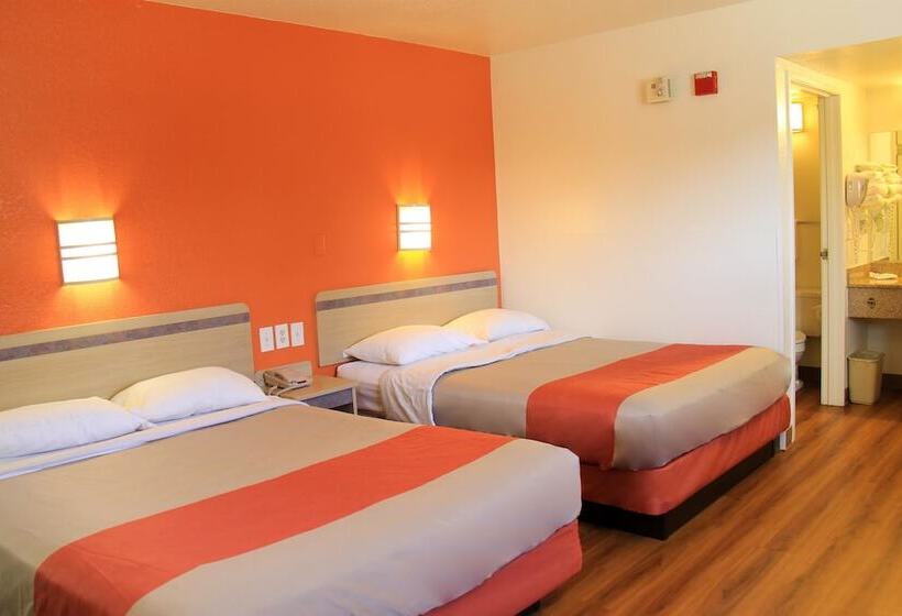 Люкс Повышенной Комфортности, Motel 6enfield, Ct  Hartford