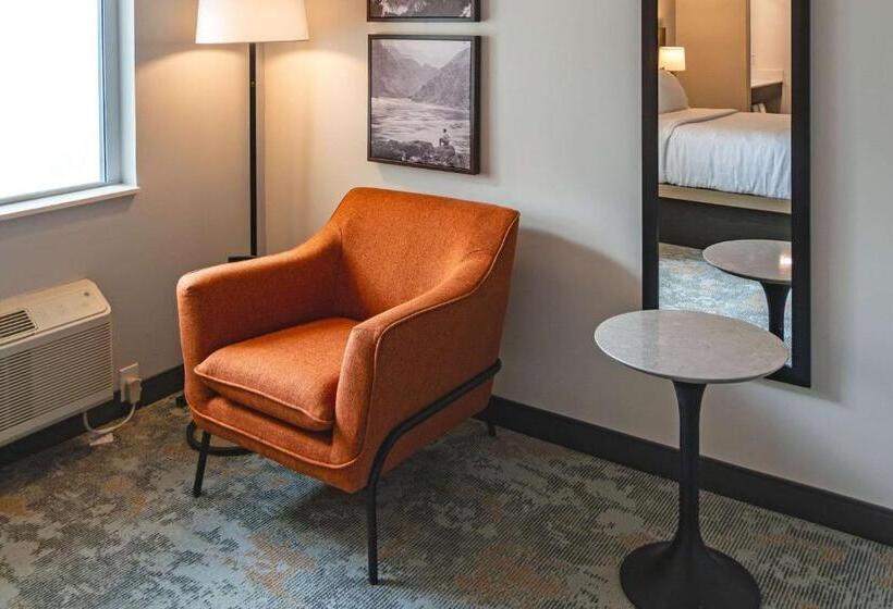 Стандартный Номер Кровать Кинг, The Ellsworth Hotel, Ascend Hotel Collection