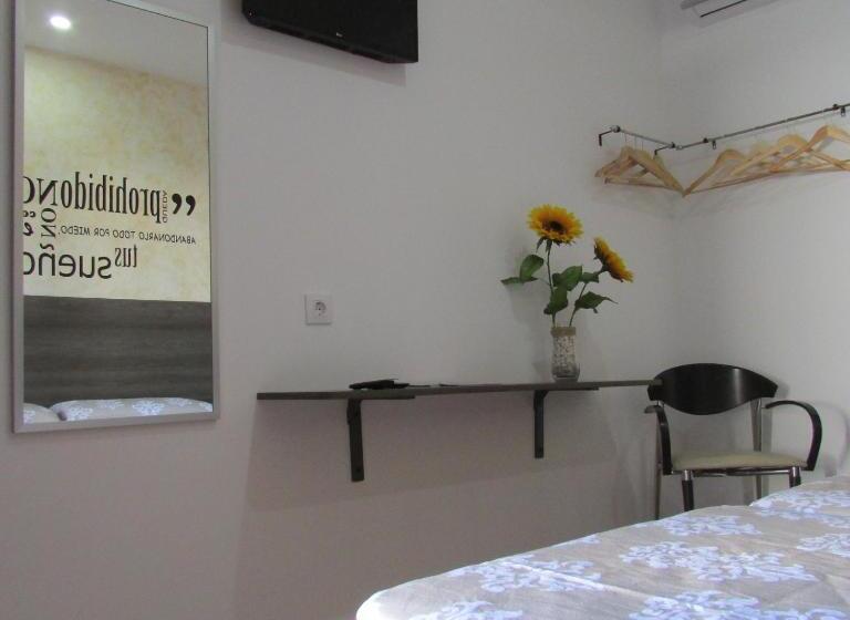 스탠다드 룸, Hostal Almagro
