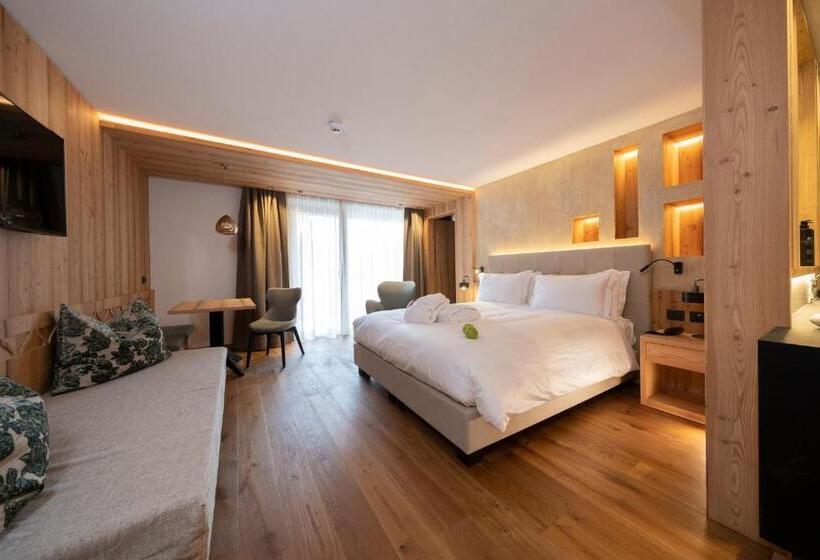 سوئیت جونیور خانوادگی, Ciampedie Luxury Alpine Spa