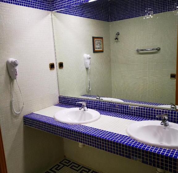 Номер Стандарт Индивидуальный Совместная Ванная, Hostal Quinta Santillan
