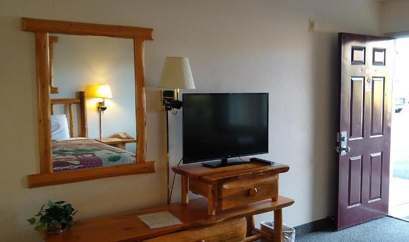 Номер Deluxe, Ponderosa Motel