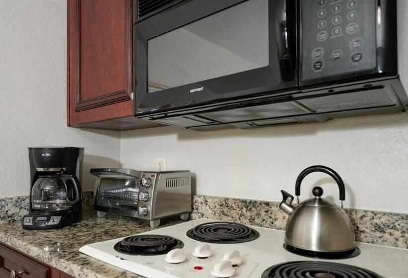 디럭스 스위트, Parc Corniche Condominium Suites