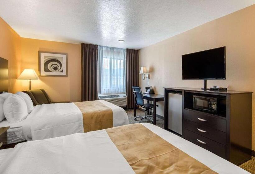 Номер Стандарт, Quality Inn & Suites Albuquerque North Near Balloon Fiesta Park