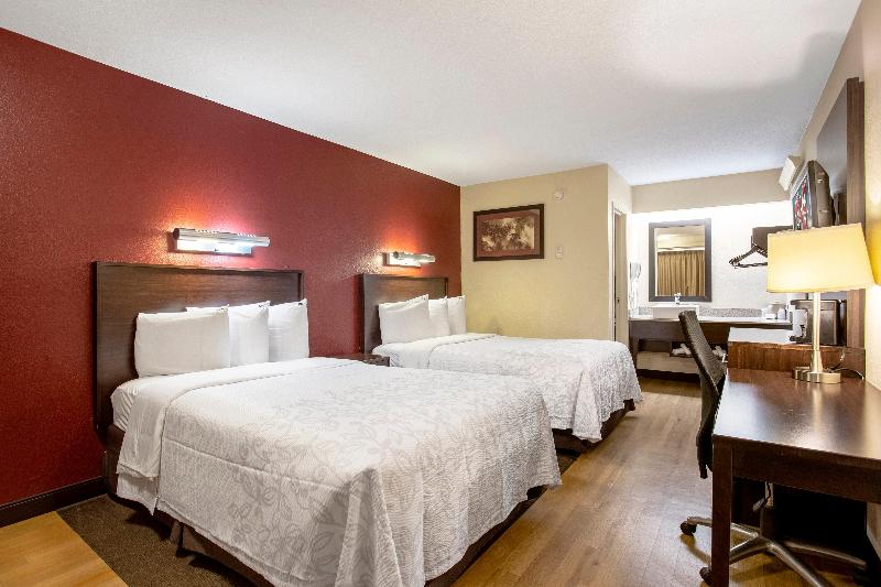 Номер Стандарт Адаптированный для Инвалидов, Red Roof Inn Plus+ St Louis   Forest Park/ Hampton Ave 