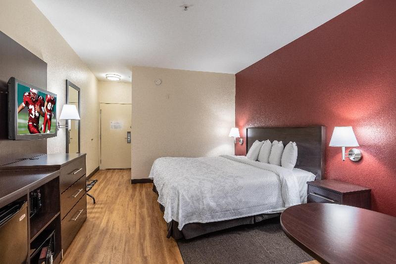 디럭스 룸 킹사이즈 침대, Red Roof Inn Plus+ Tempe   Phoenix Airport