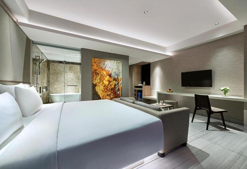 Номер Премиум, Nuanza Hotel & Convention Cikarang