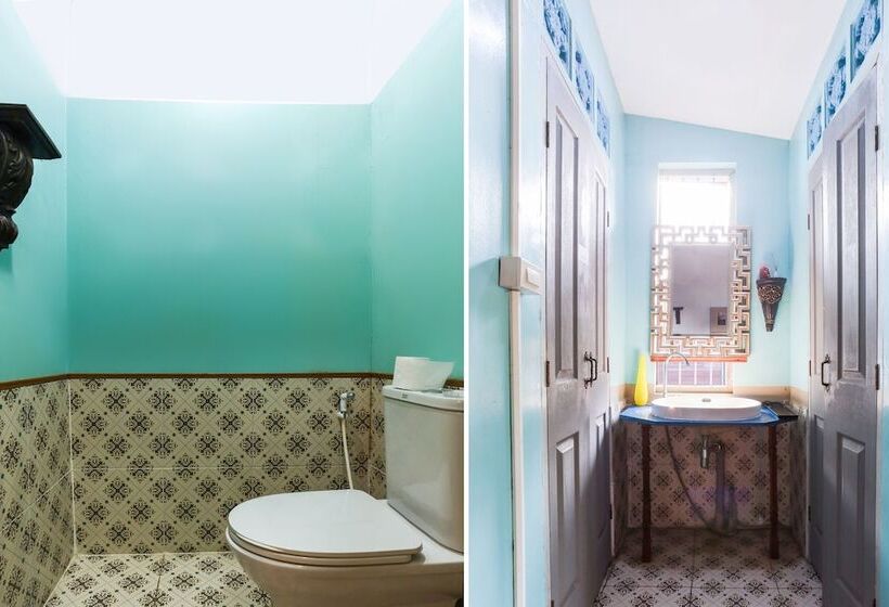 تختخواب در اتاق مشترک, Oyo Old Town Boutique Hostel