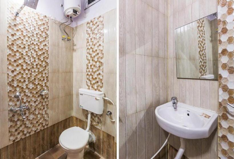 اتاق استاندارد, O Red Velvet Classic Near Netaji Subhash Chandra Bose International Airport