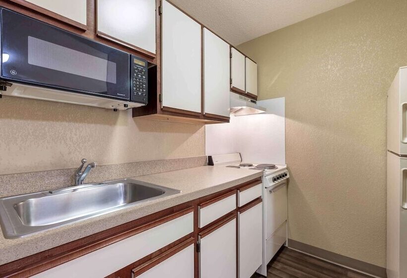 デラックススタジオ, Extended Stay America Suites  Wichita  East