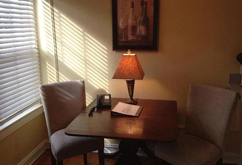Estudi Estàndard Llit Queen, Morgan State House Inn