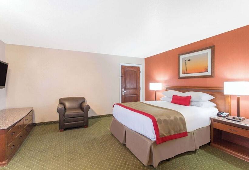 Номер Superior, Ramada By Wyndham Elko Hotel At Stockmen S Casino