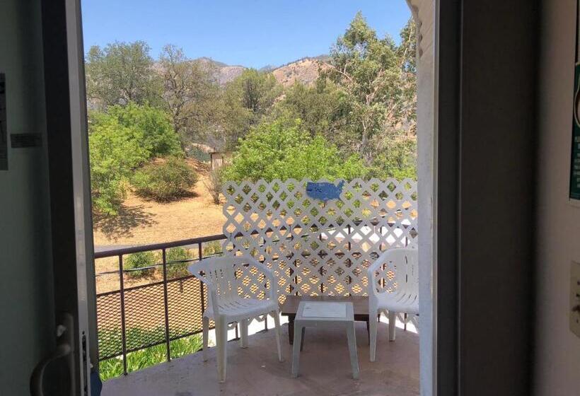 标准间, Sierra Lodge Three Rivers